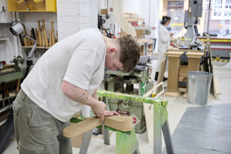 Person working in the 3D workshop